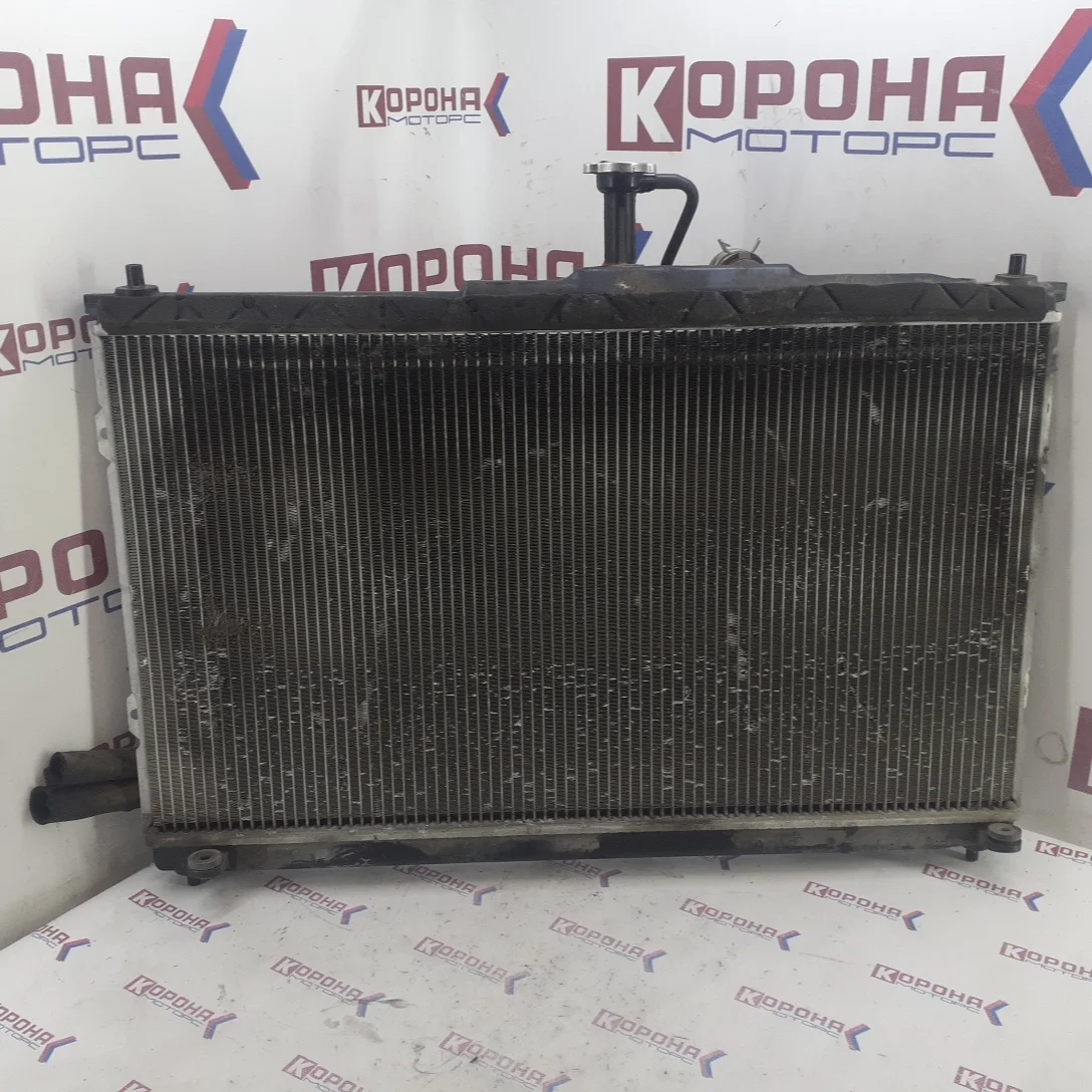 Радиатор охлаждения двигателя Б/У Б/У 2