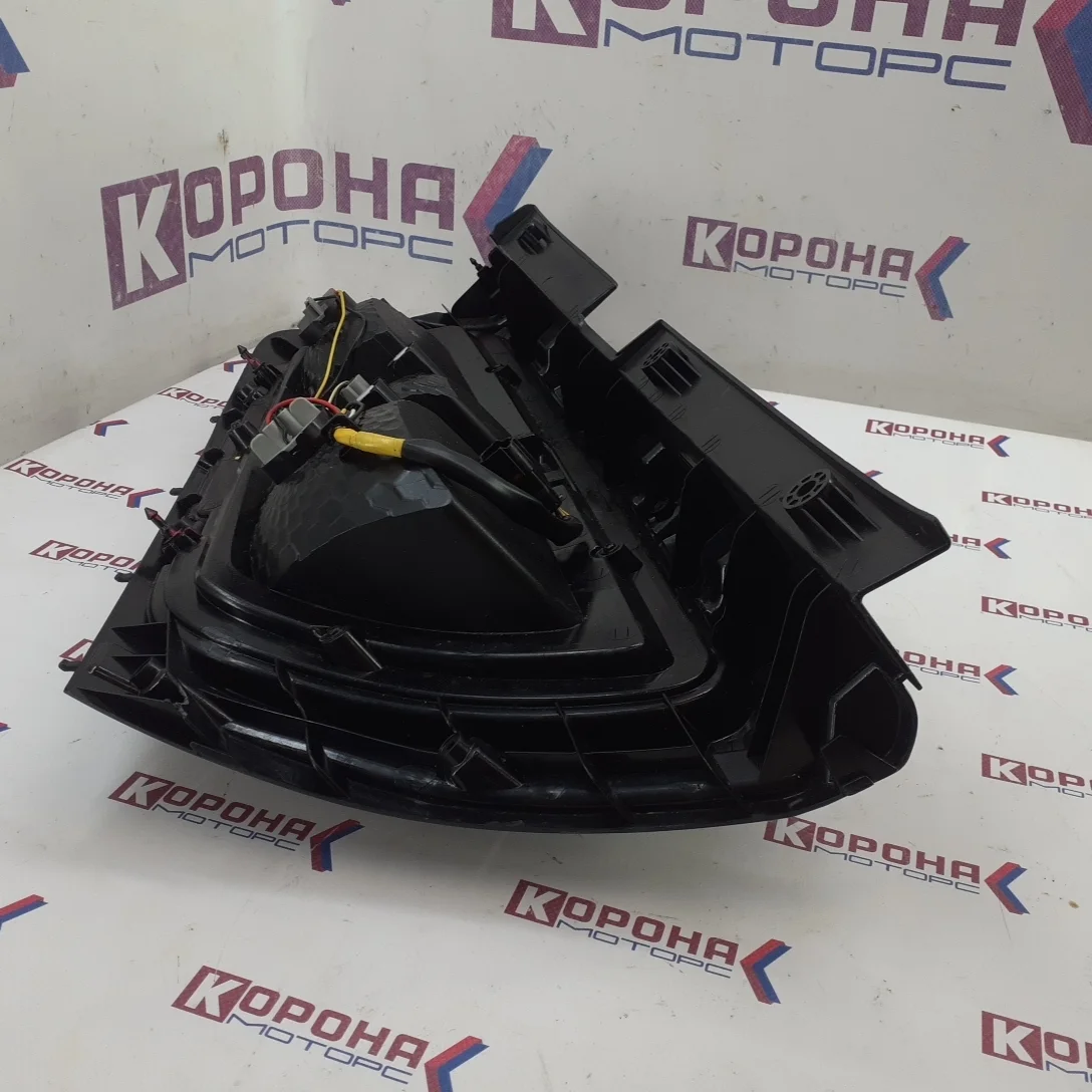 Фонарь задний правый 2008-2011 Уценка Без упаковки,царапинки