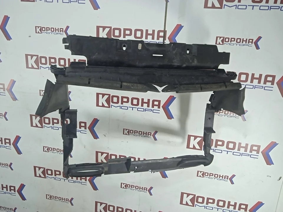 Рамка радиатора Б/У оригинал