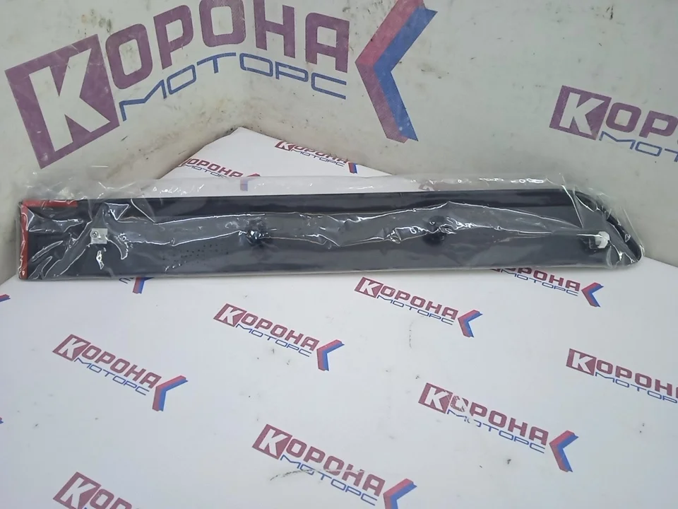 Молдинг двери задней правой "