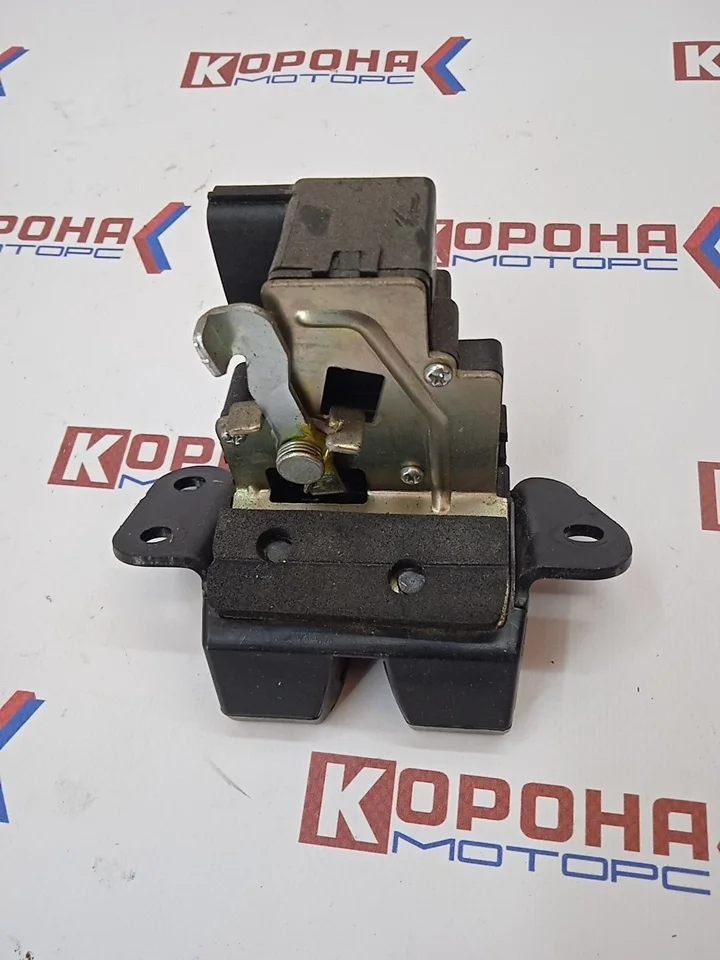 Замок двери задней Б/У оригинал