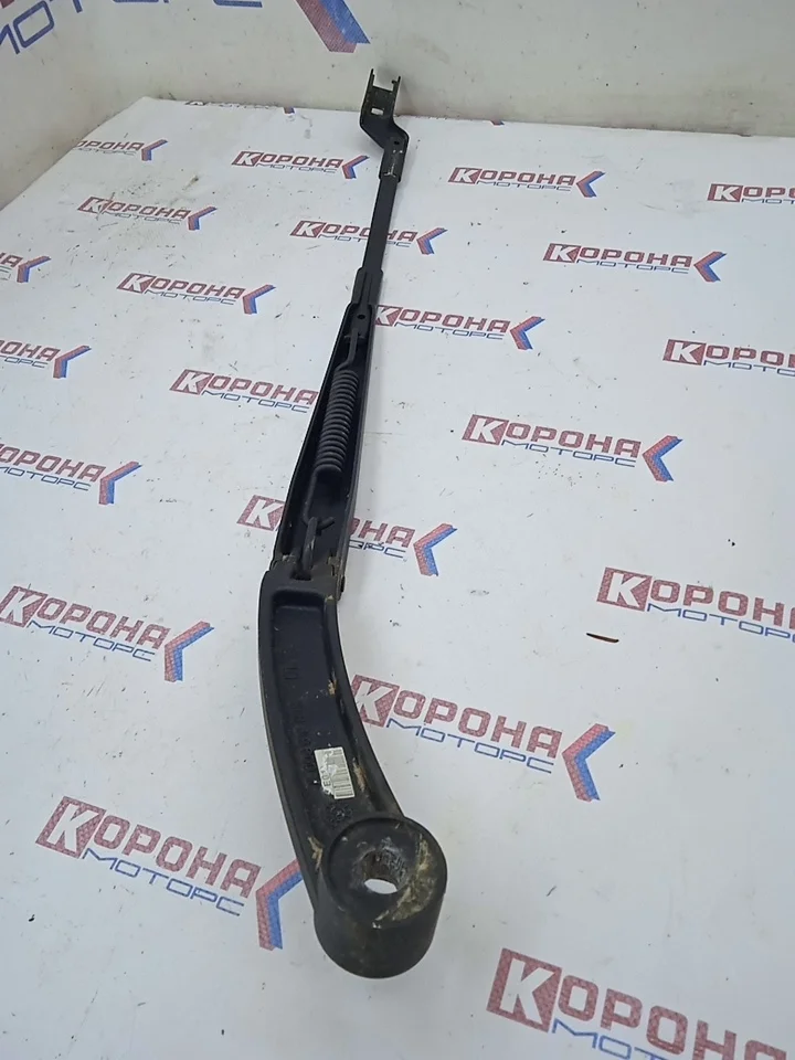 Поводок стеклоочистителя левый Б/У Б/У