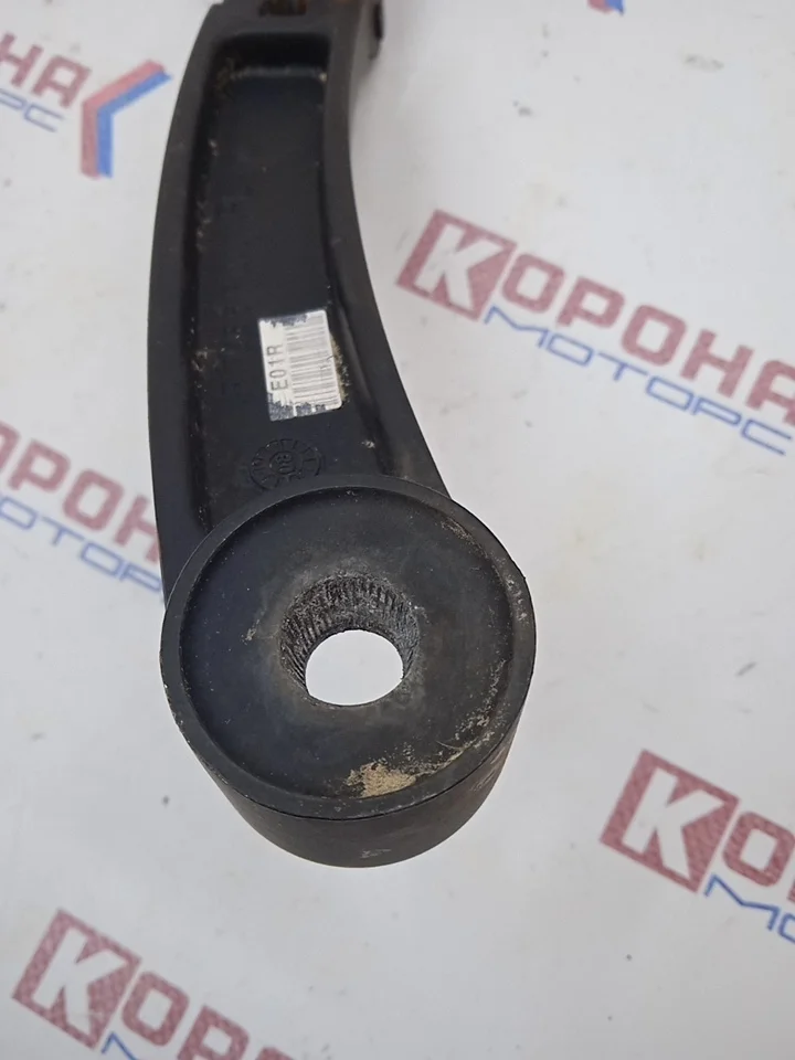 Поводок стеклоочистителя правый Б/У Б/У