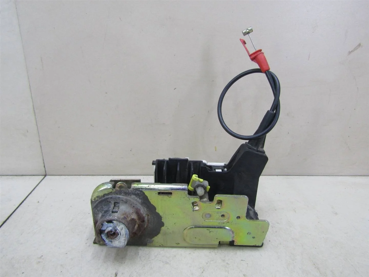 Замок двери передней левой Ford Transit 2006-2013  [4983869]  2.4 16v PHFA  в Вологде