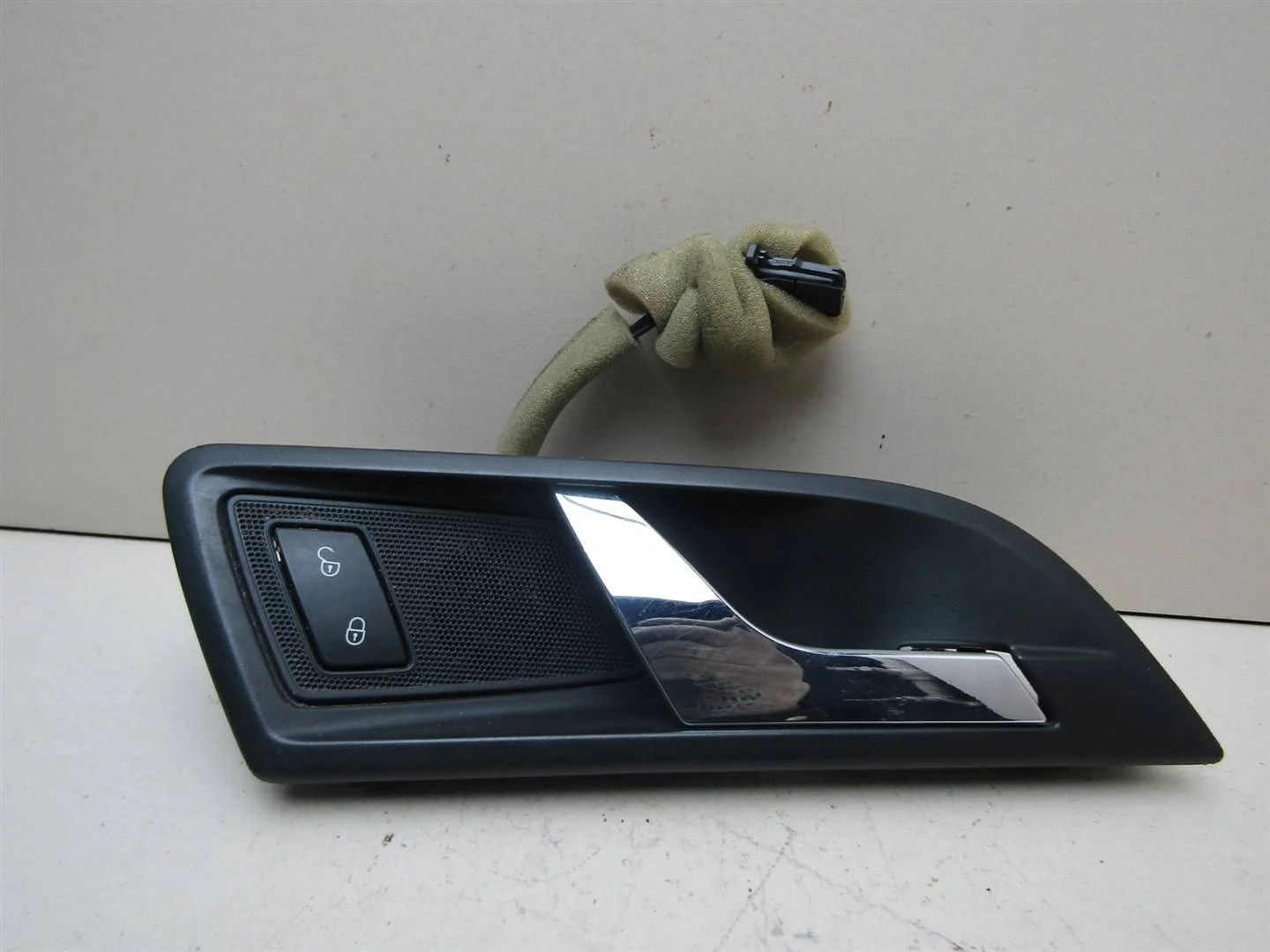 Ручка двери передней внутренняя правая Skoda Superb 2008-2015  [3T0837222RYP]  1.8 CDAB в Вологде