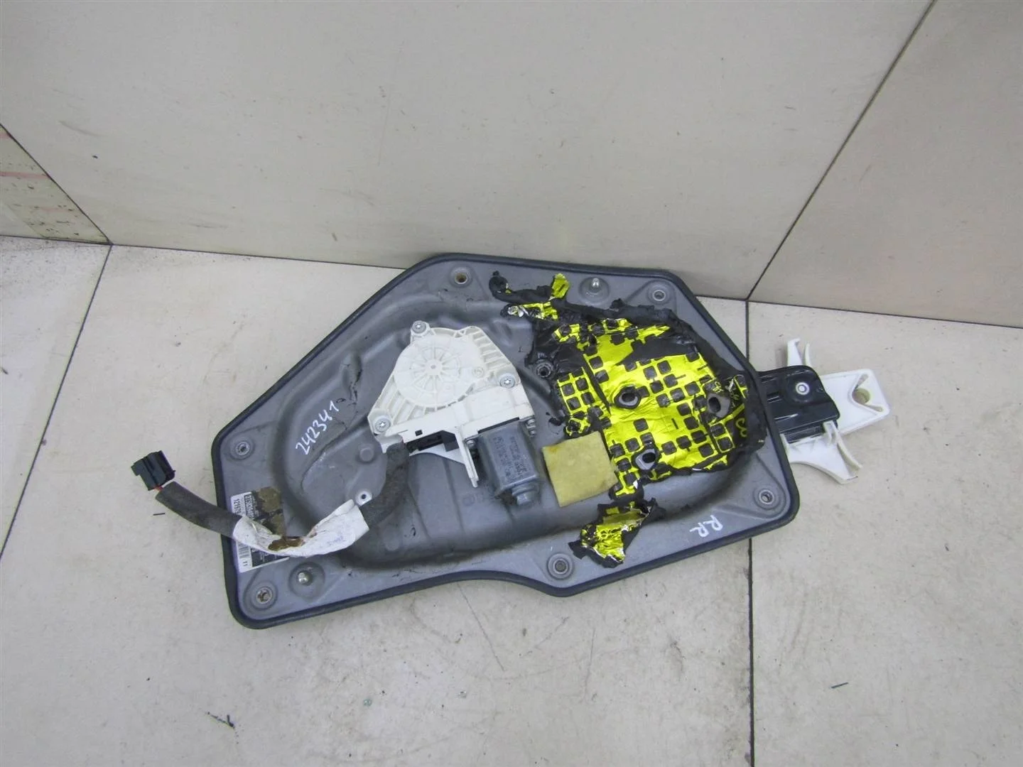 Стеклоподъемник электр. задний правый Skoda Superb 2008-2015  [3T0839462]  1.8 CDAB в Вологде