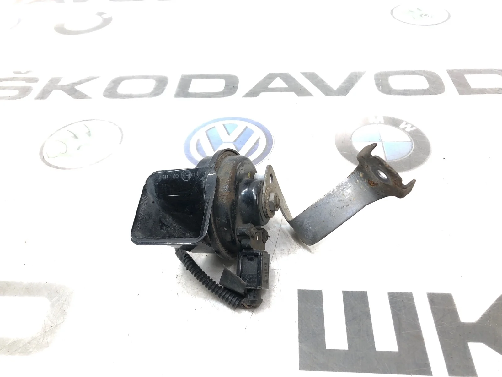 Звуковой сигнал Skoda Yeti 2009 1K0951223B 5L 2.0 CBDB, правый