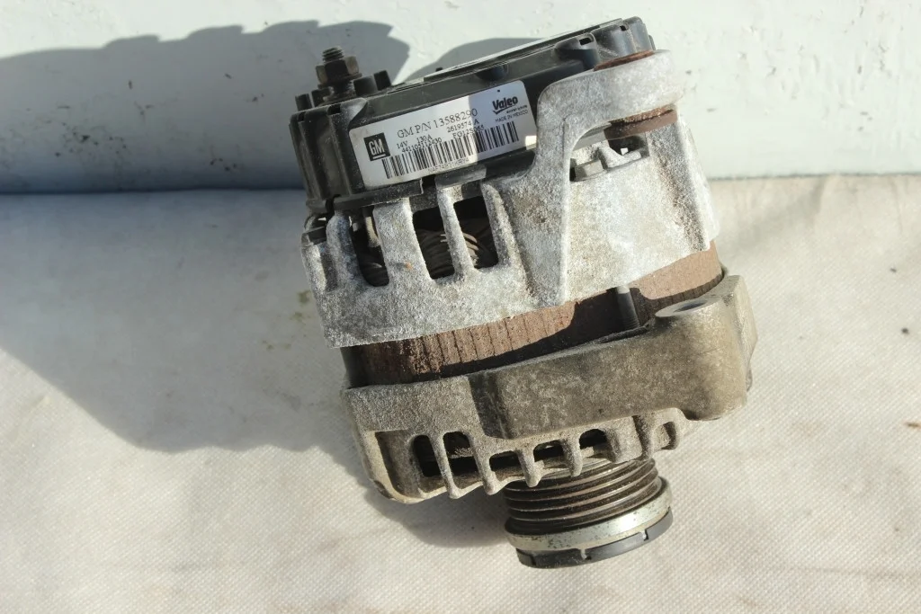 Генератор 130А 13588290 Opel Astra J, Mokka
