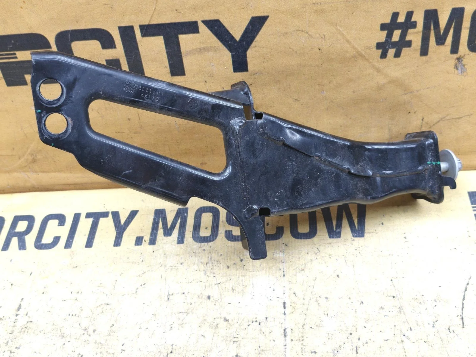 Кронштейн усилителя бампера VOLVO XC60 2013