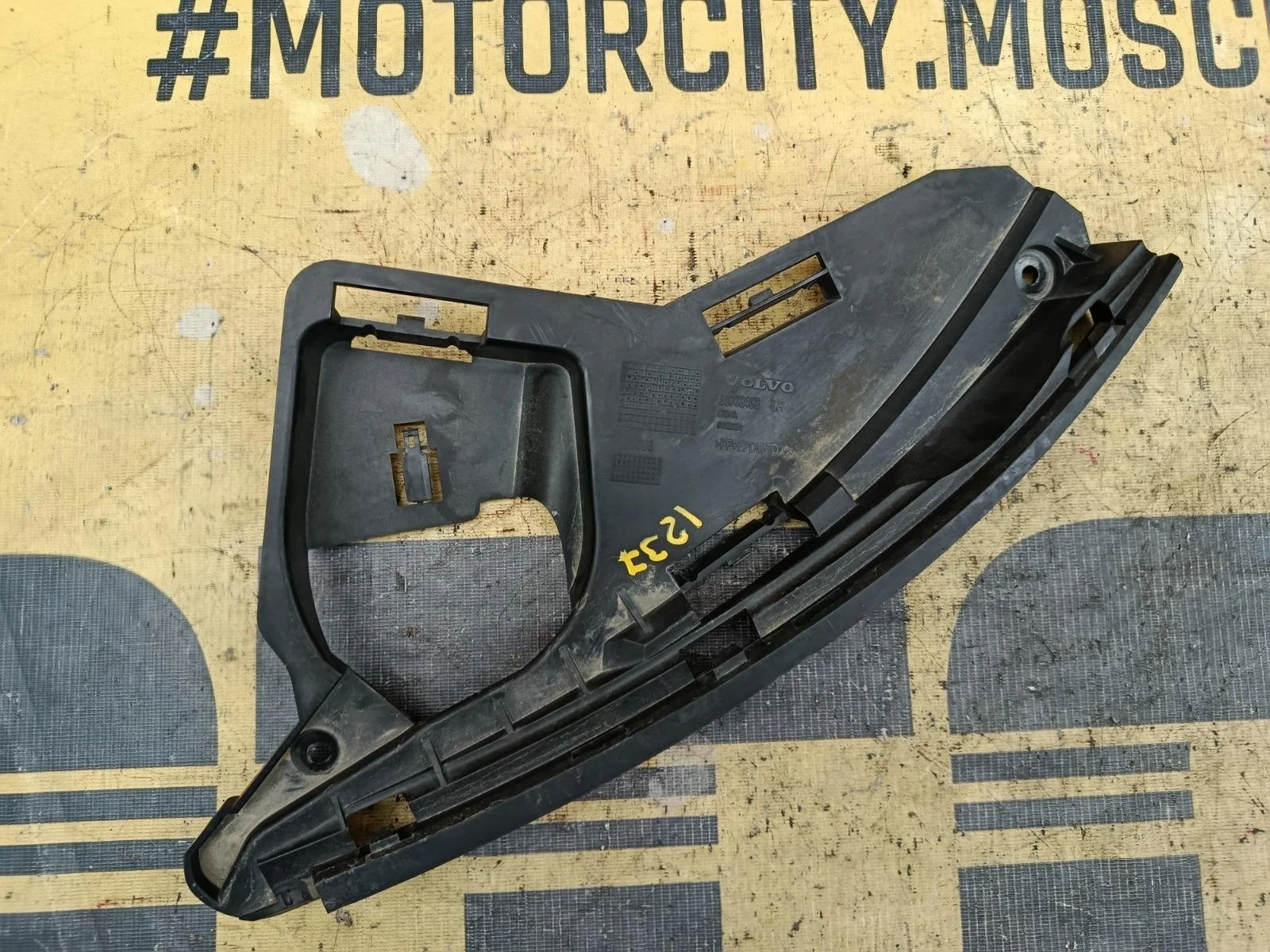 Кронштейн фары VOLVO XC60 2013