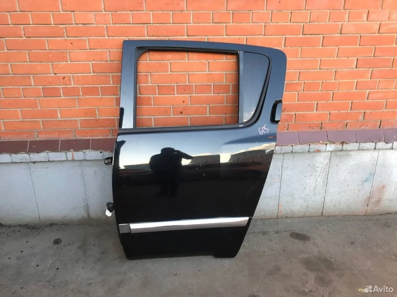 Дверь задняя левая infiniti qx56 ja60