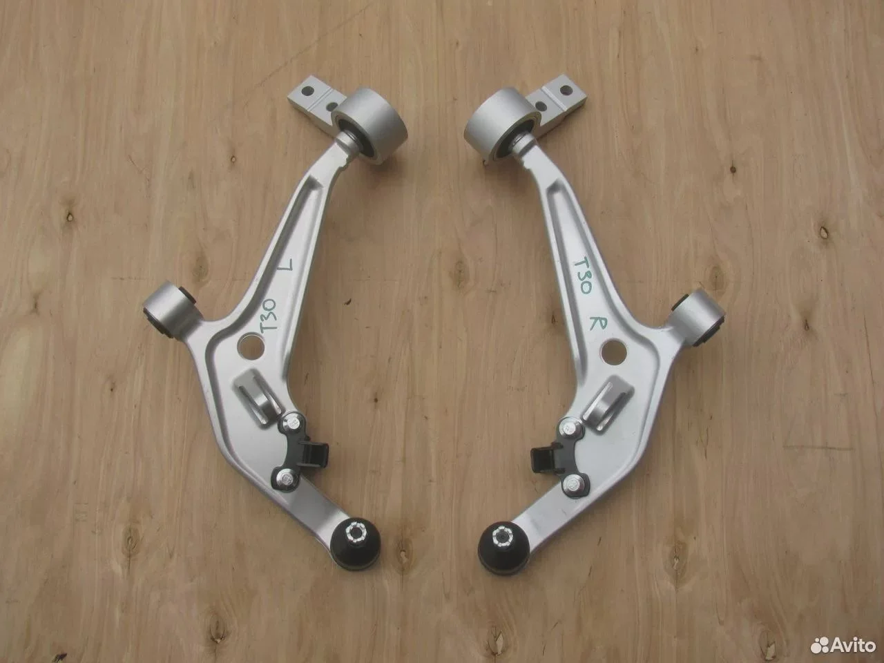 Рычаги передние nissan x-trail nt30 t30