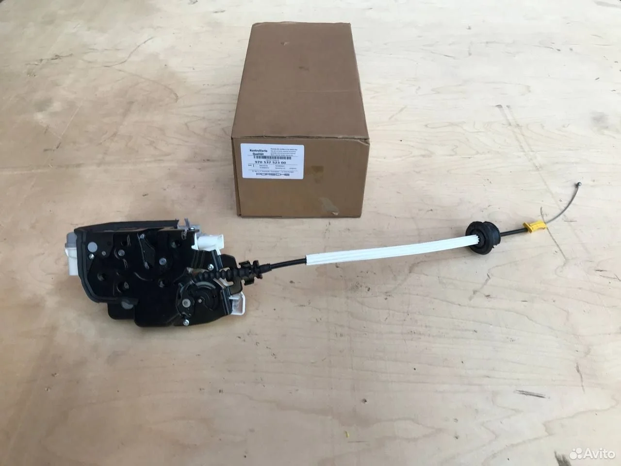 Замок передний левый porsche panamera 2016-2022