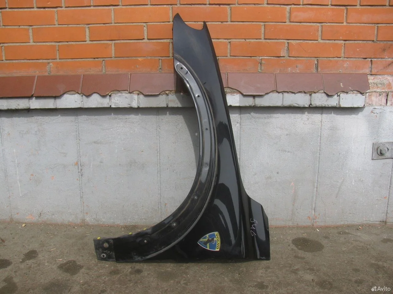 Крыло переднее левое volvo xc70 2007-2016