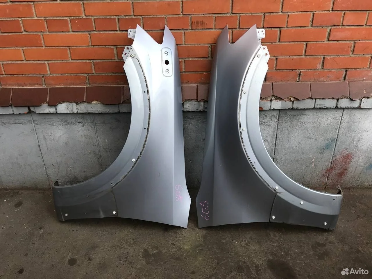 Крыло переднее mitsubishi pajero 4 v97w