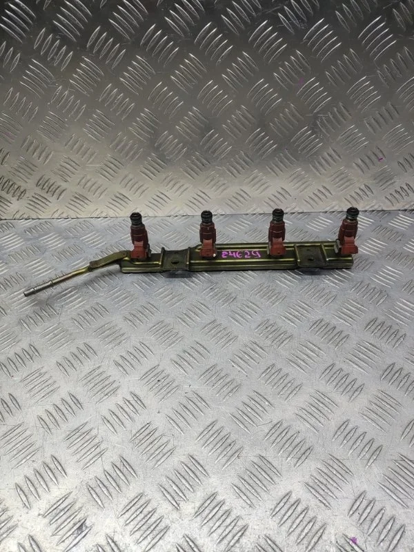 Форсунка топливная Nissan Almera 166009F600 N16 QG18DE