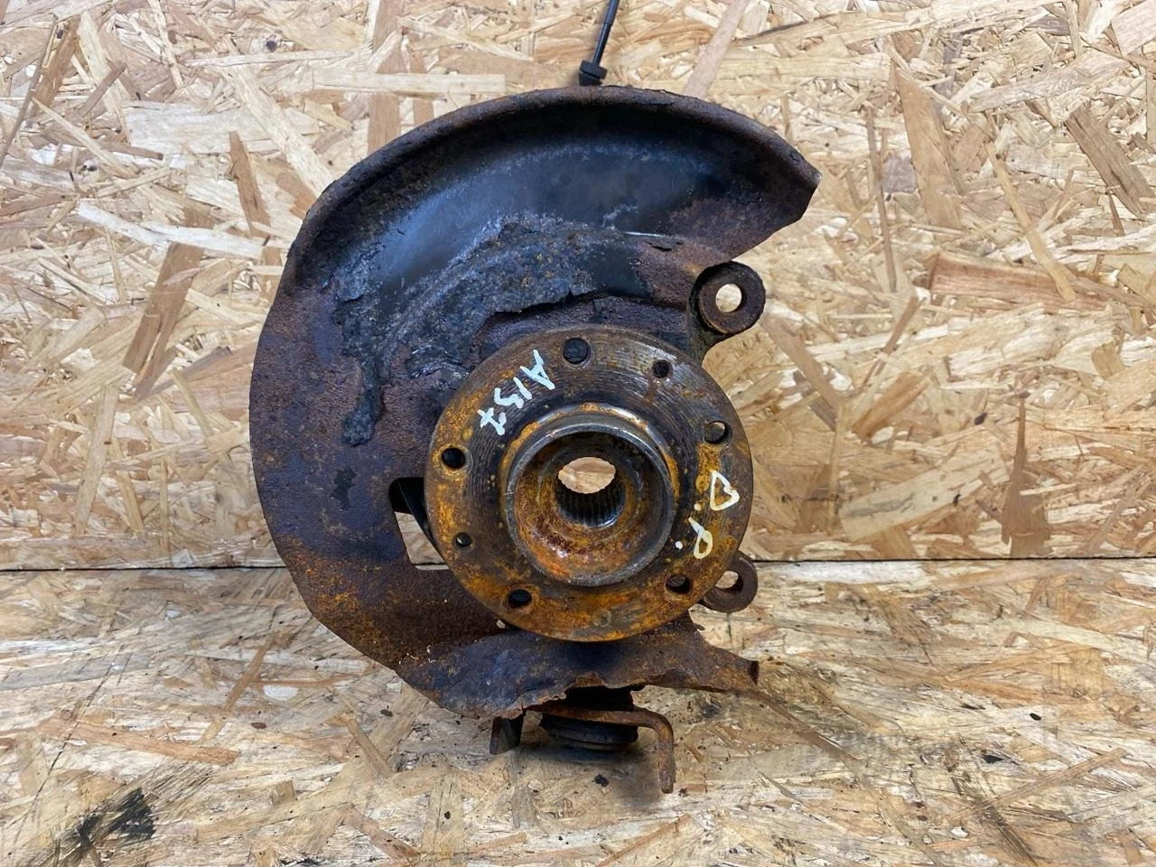 Поворотный кулак Nissan Qashqai 2 J11 2017 400144EA0A 1.2 HRA2DDT, передний правый