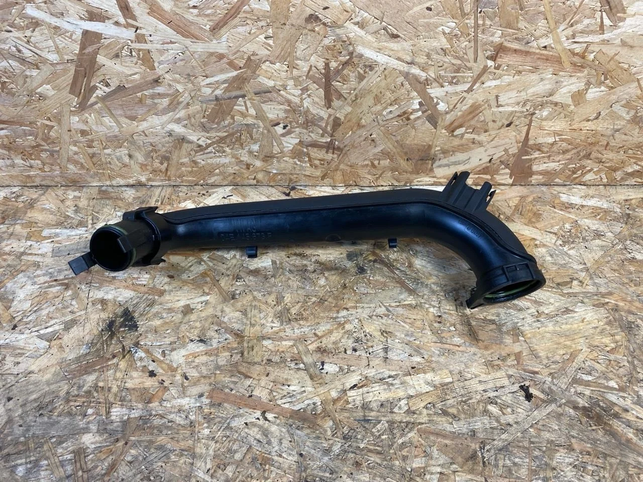 Патрубок интеркулера Skoda Octavia A7 2013-2017 04E145673F 1.4 CHP