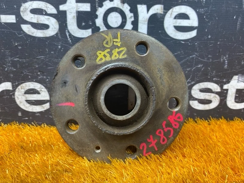 Ступица Audi A5 2010 8K0407615B 8T CDN, передняя правая