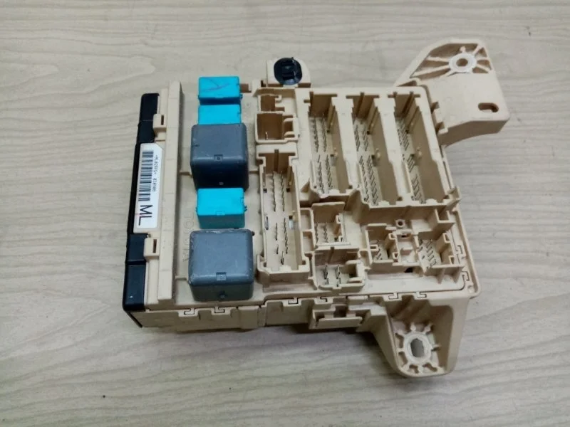 Блок предохранителей Toyota Camry XV40 2AZFE