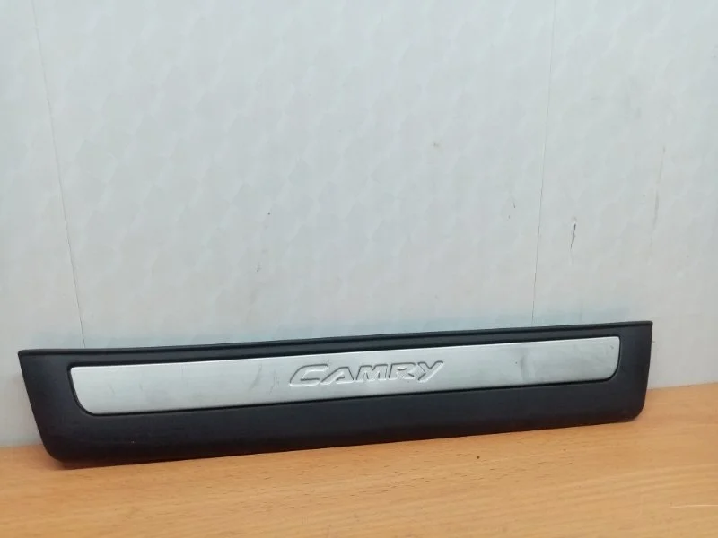 Накладка порога задняя правая Toyota Camry XV50/55