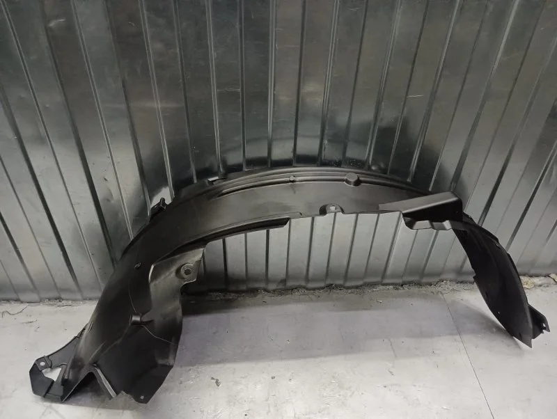 Подкрылок передний правый Honda CRV-3 RE K24Z4