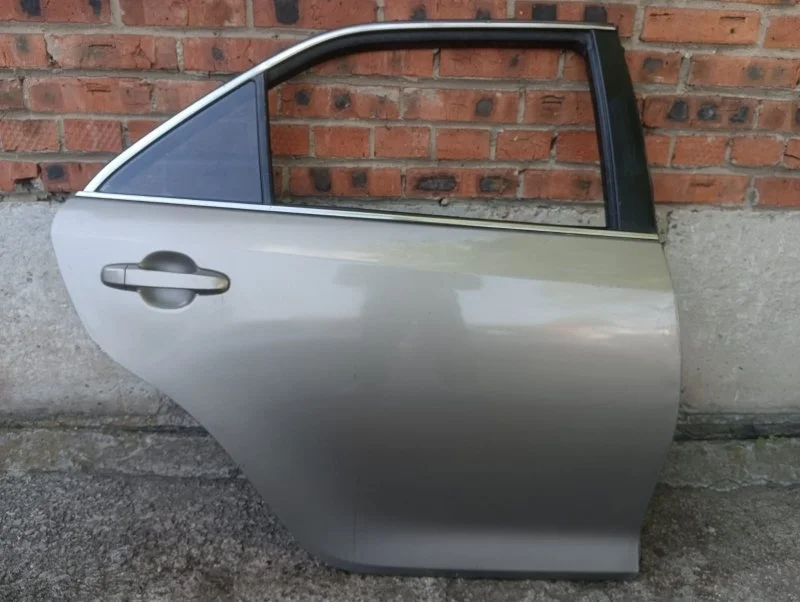 Дверь задняя правая Toyota Camry XV50/XV55 2ARFE