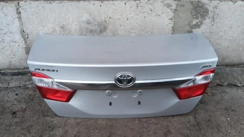 Крышка багажника задняя Toyota Camry XV50/55 2ARFE