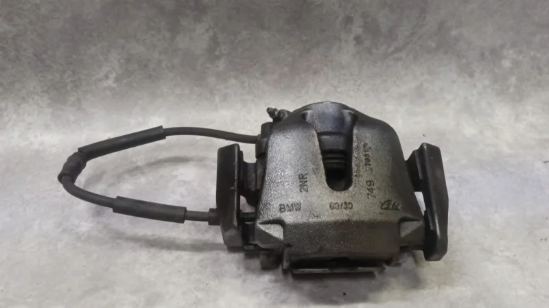 Суппорт тормозной передний левый BMW X5 E70