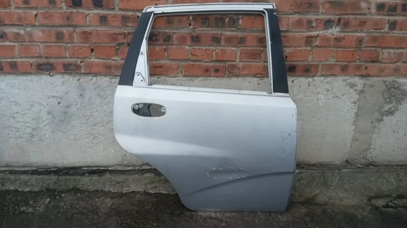 Дверь задняя правая Chevrolet Aveo T200