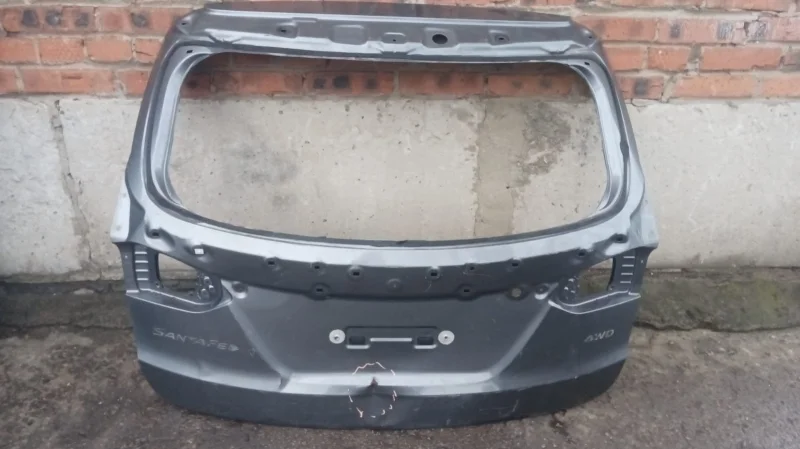 Крышка багажника задняя Hyundai Santa Fe DM