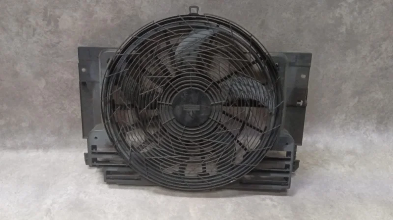 Диффузор радиатора кондиционера BMW X5 E53 M54B30