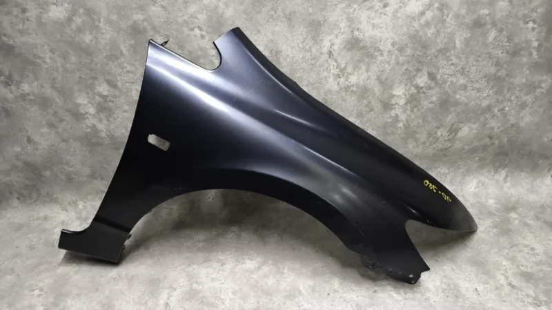 Крыло переднее правое Honda Civic 4D FD R18A1