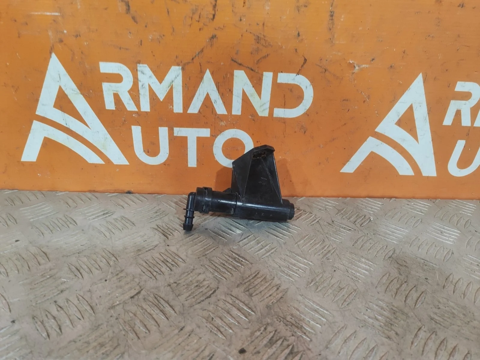 Форсунка фароомывателя Kia Sorento 2017-2020 3 Prime UM