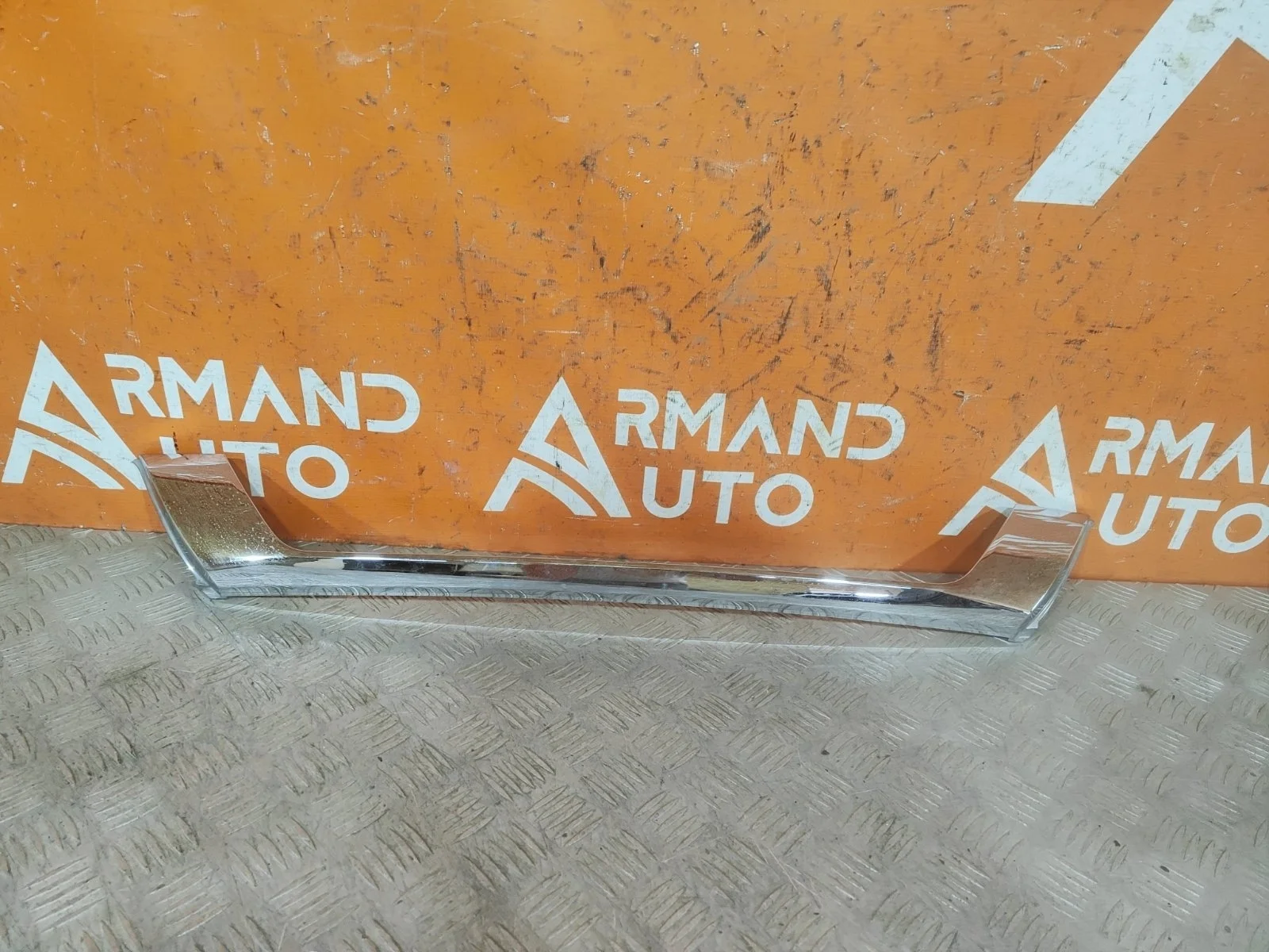 Молдинг накладки двери багажника Mitsubishi Outlander 2015-нв 3