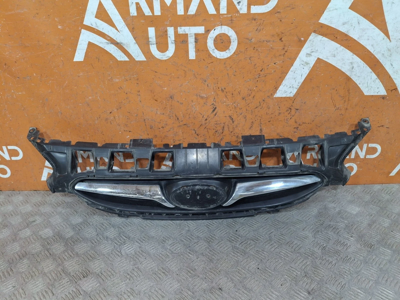 Решетка радиатора Hyundai Solaris 2010-2014