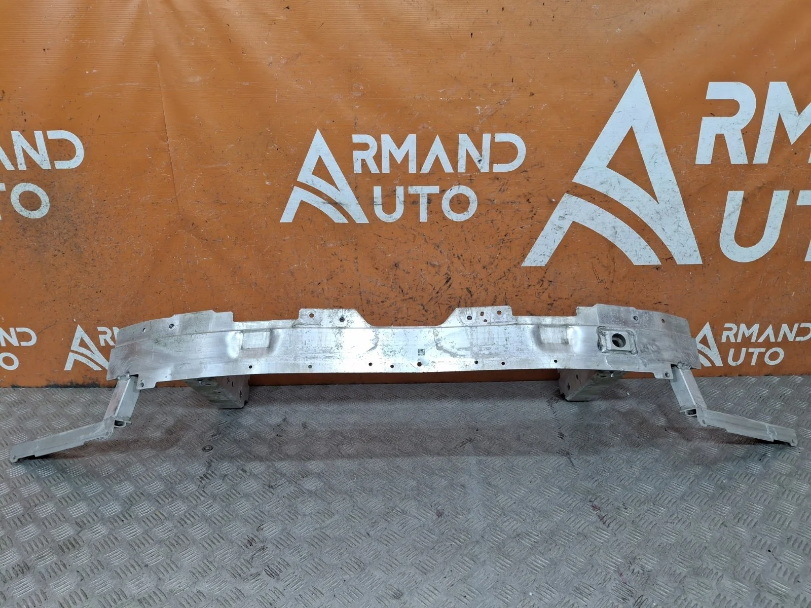 Усилитель бампера BMW X5 2018-2023 G05