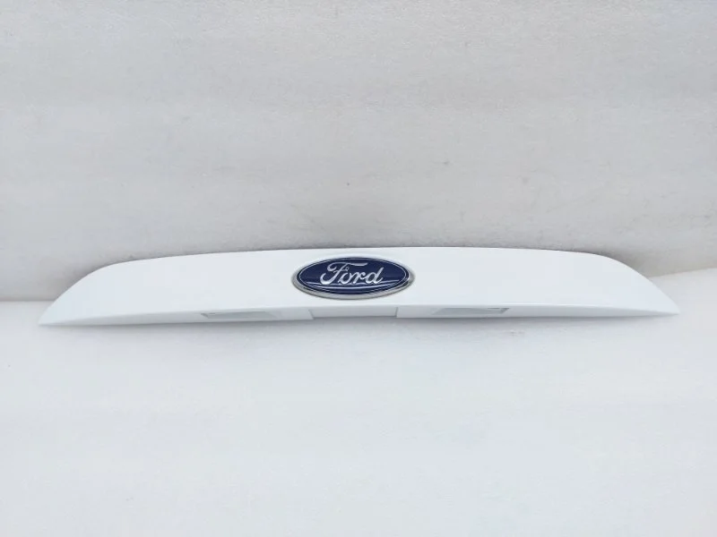 Накладка двери багажника Ford Kuga 2013