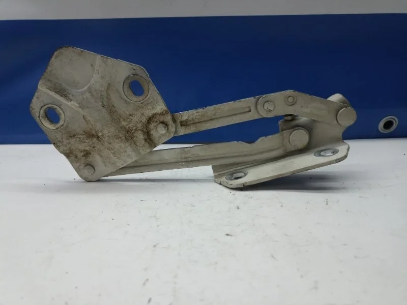 Петля капота Volkswagen Caddy 2006 1T0823301B 2KB 1.6 BSE, левая