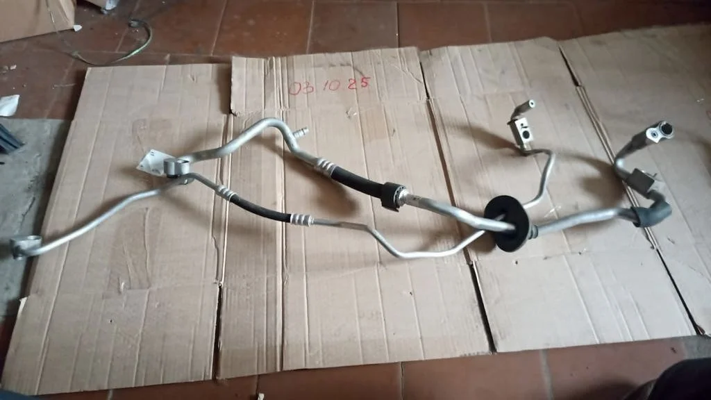 Трубка кондиционера Audi A8 D4 (2010—2014) 4,2