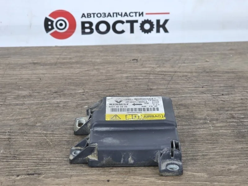 Блок управления SRS Renault Logan 2010 8201002828 LS1Y K4M