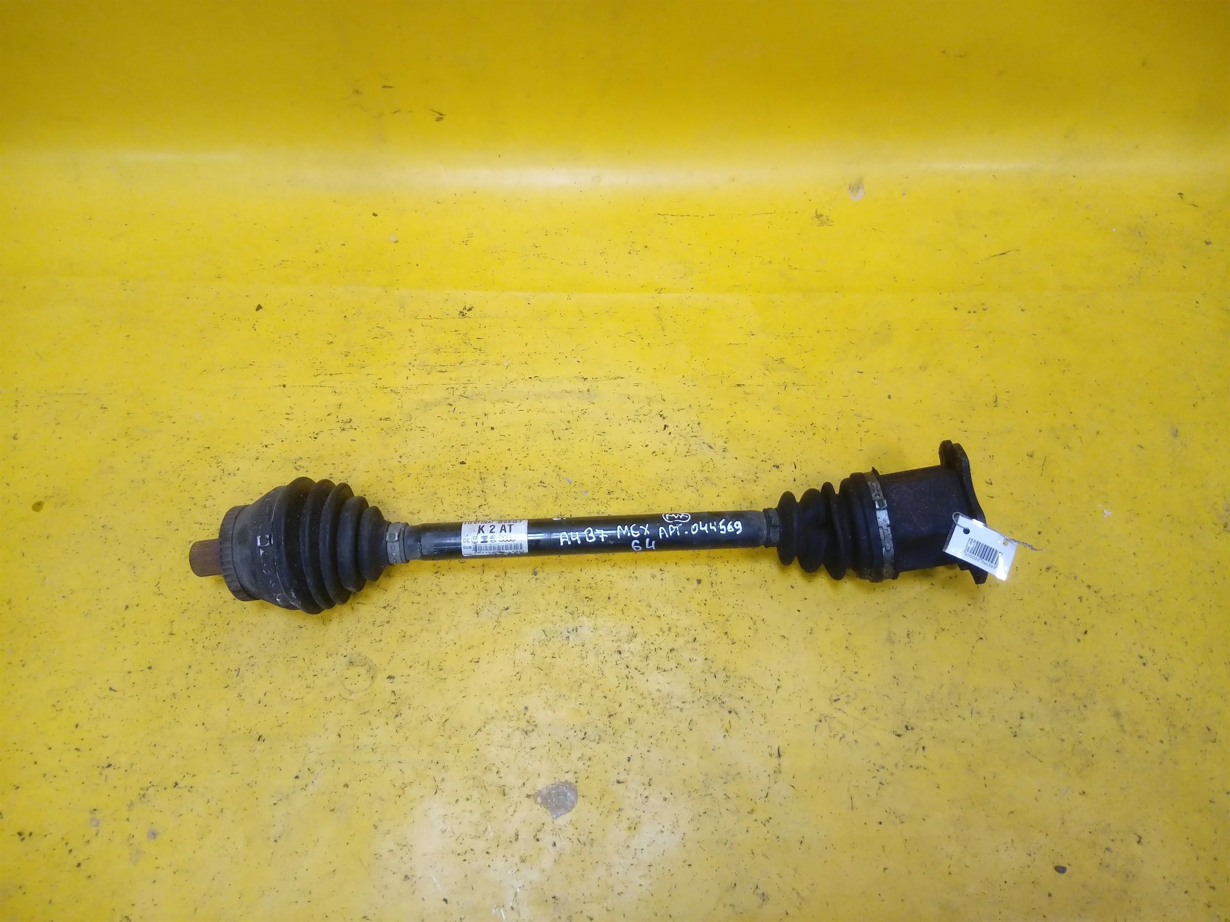 Полуось передняя правая Audi A4 B7 (арт. 11471)