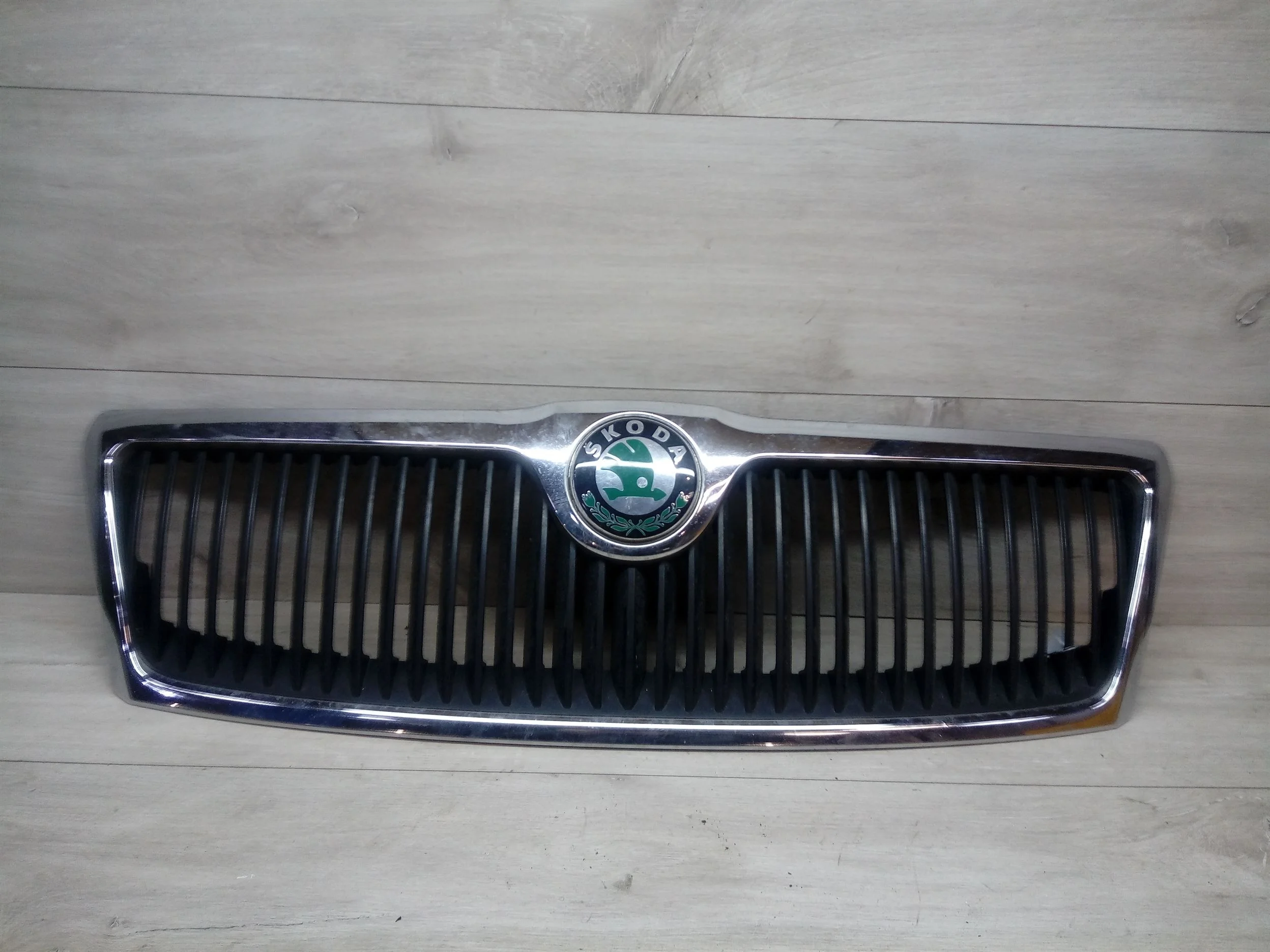 Решетка радиатора Skoda Octavia A5 (арт. 11486)