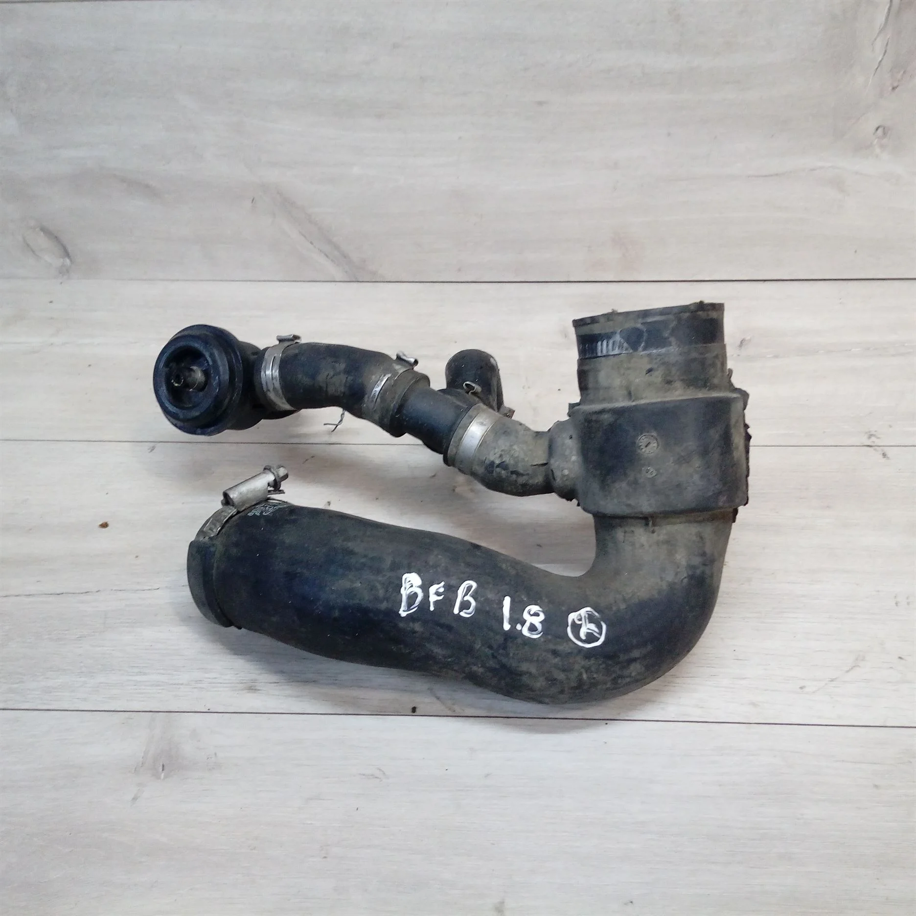 Патрубок воздушного фильтра Audi A4 B6 (арт. 13646)