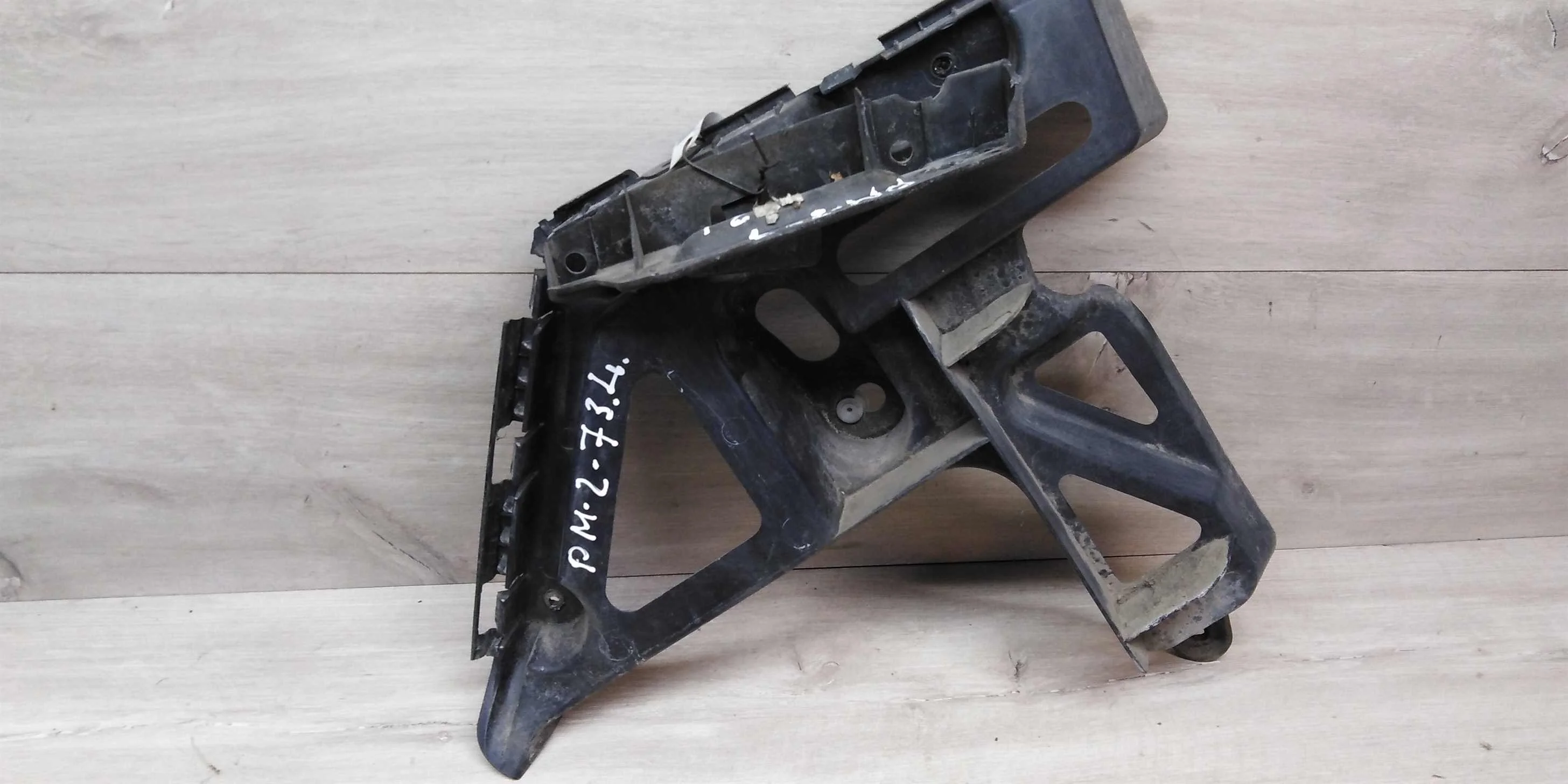 Кронштейн заднего бампера Renault Megane 2 (арт. 14785)