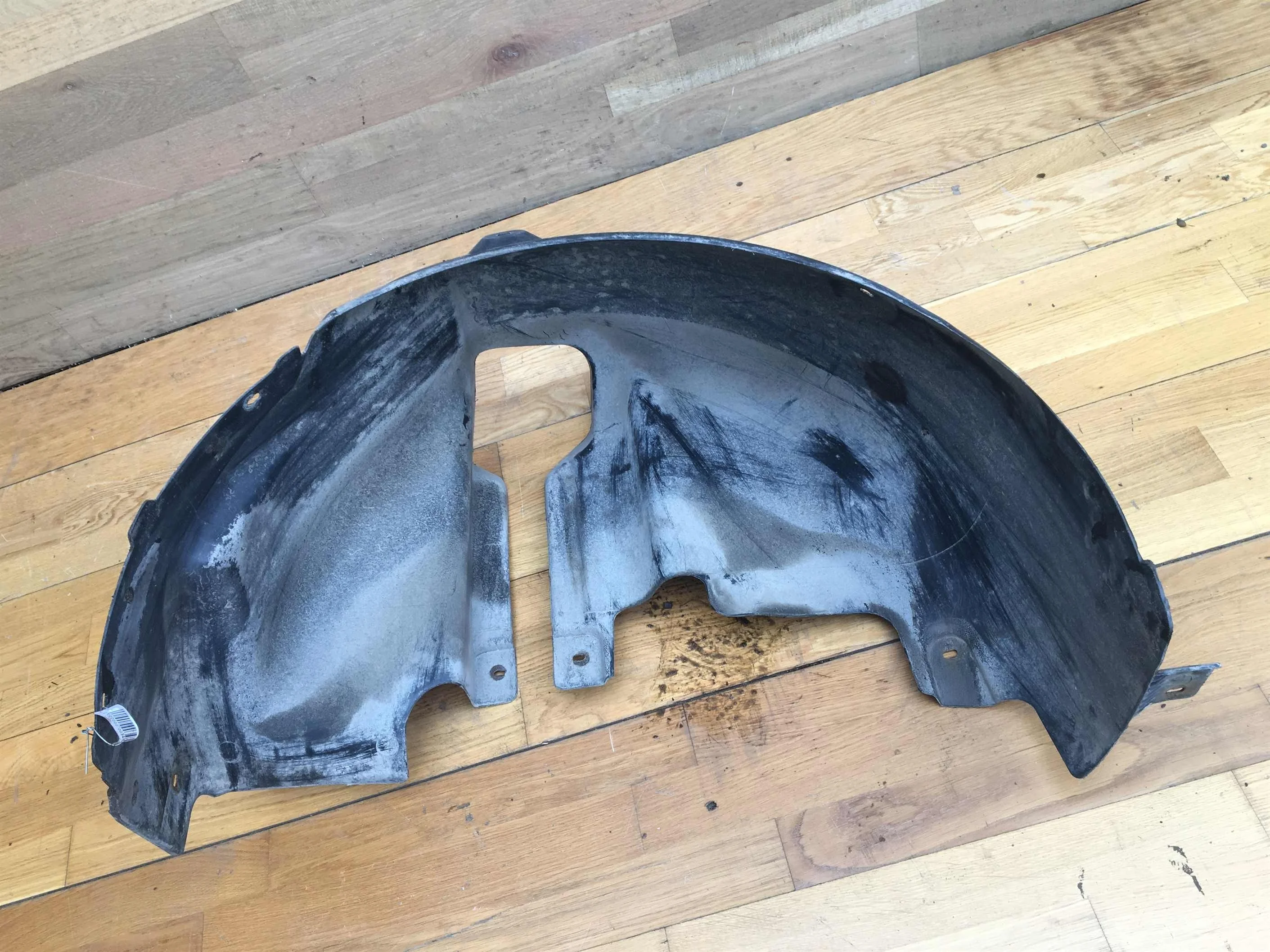 Подкрылок задний правый Volkswagen polo sedan (арт. 17010)