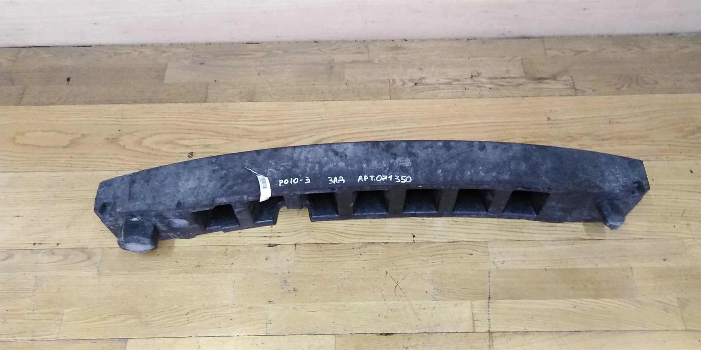 Усилитель заднего бампера наполнитель Volkswagen polo sedan (арт. 17362)