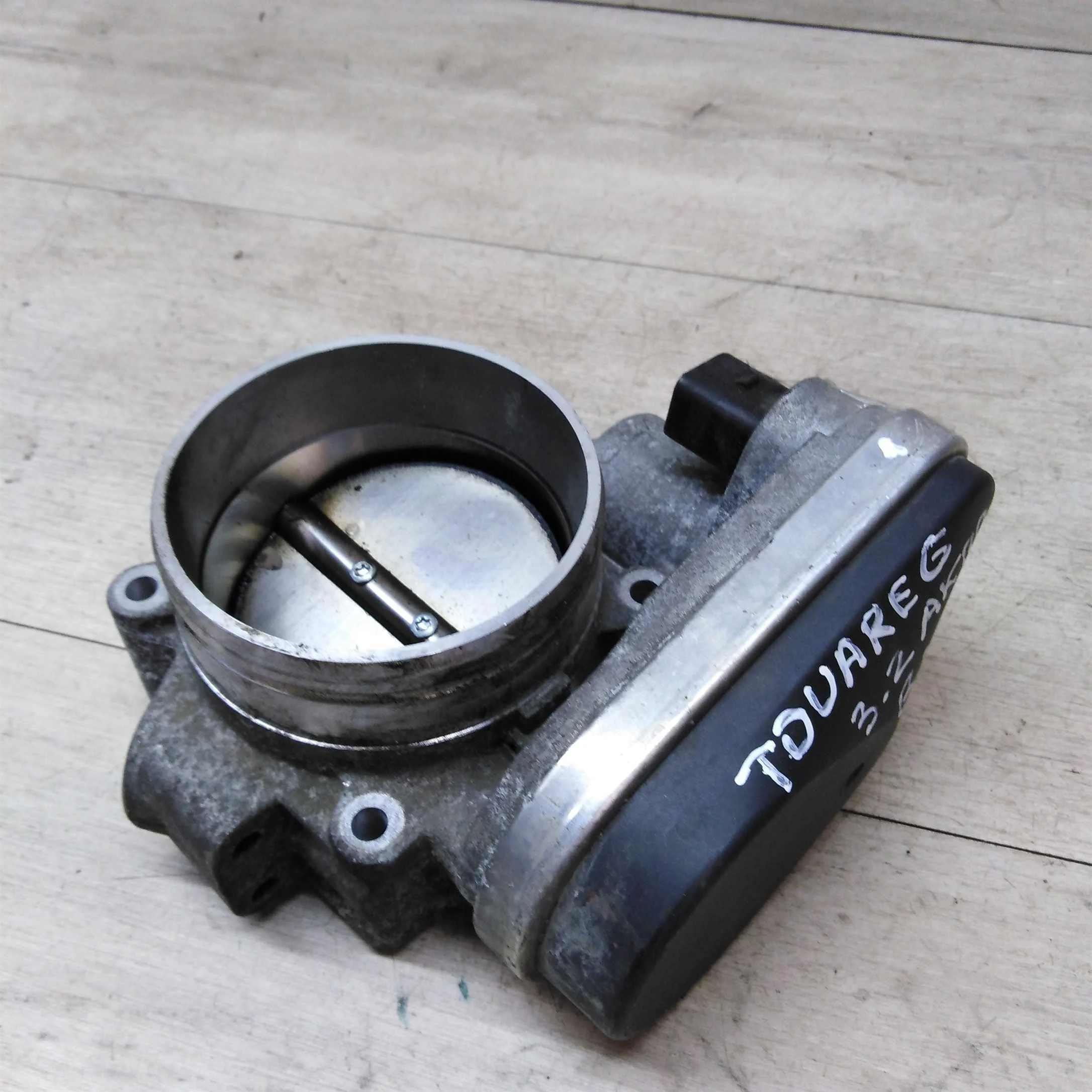 Дроссельная заслонка Volkswagen touareg (арт. 19878)