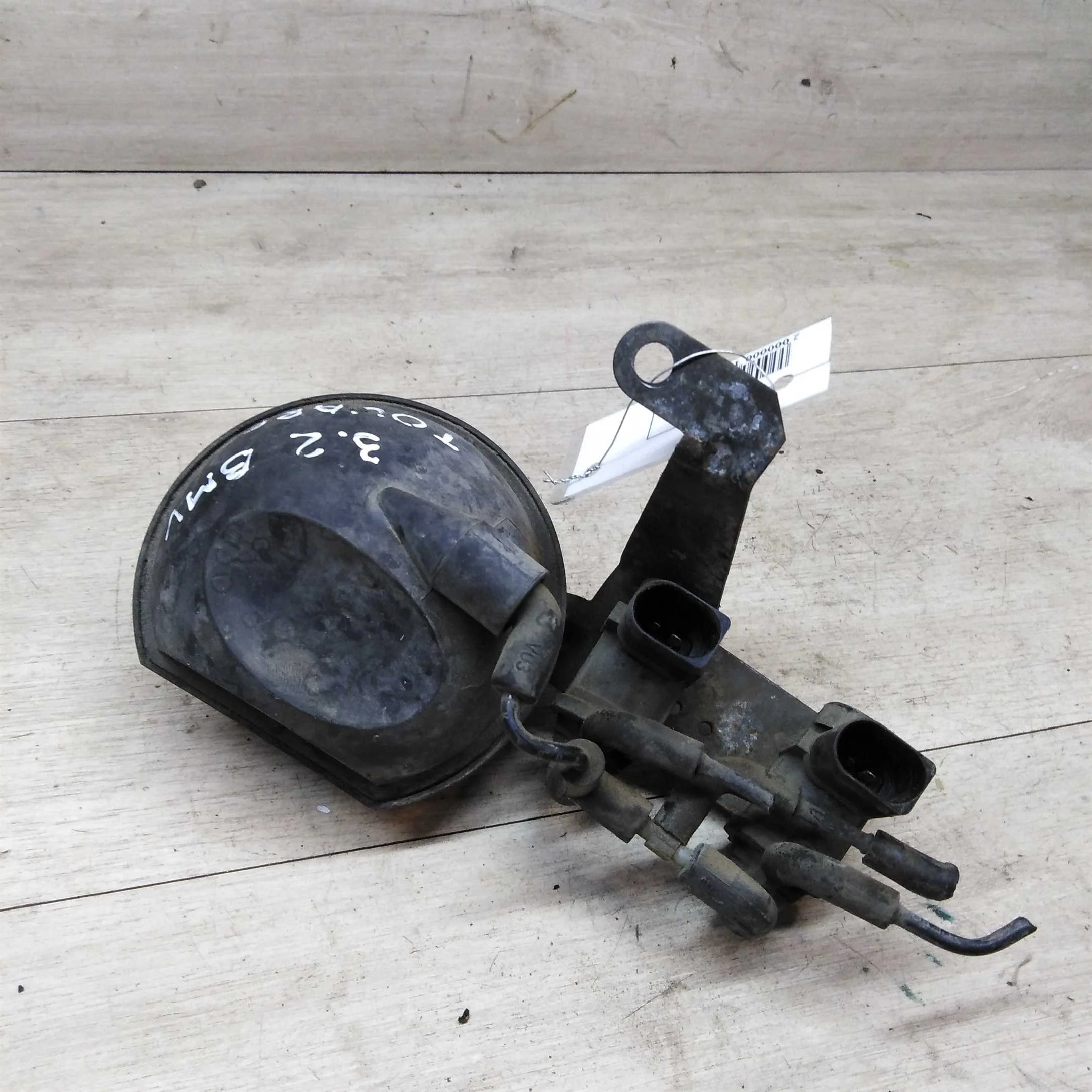 VAG Ресивер воздушный Volkswagen touareg 3.2i BMV (арт. 20009)