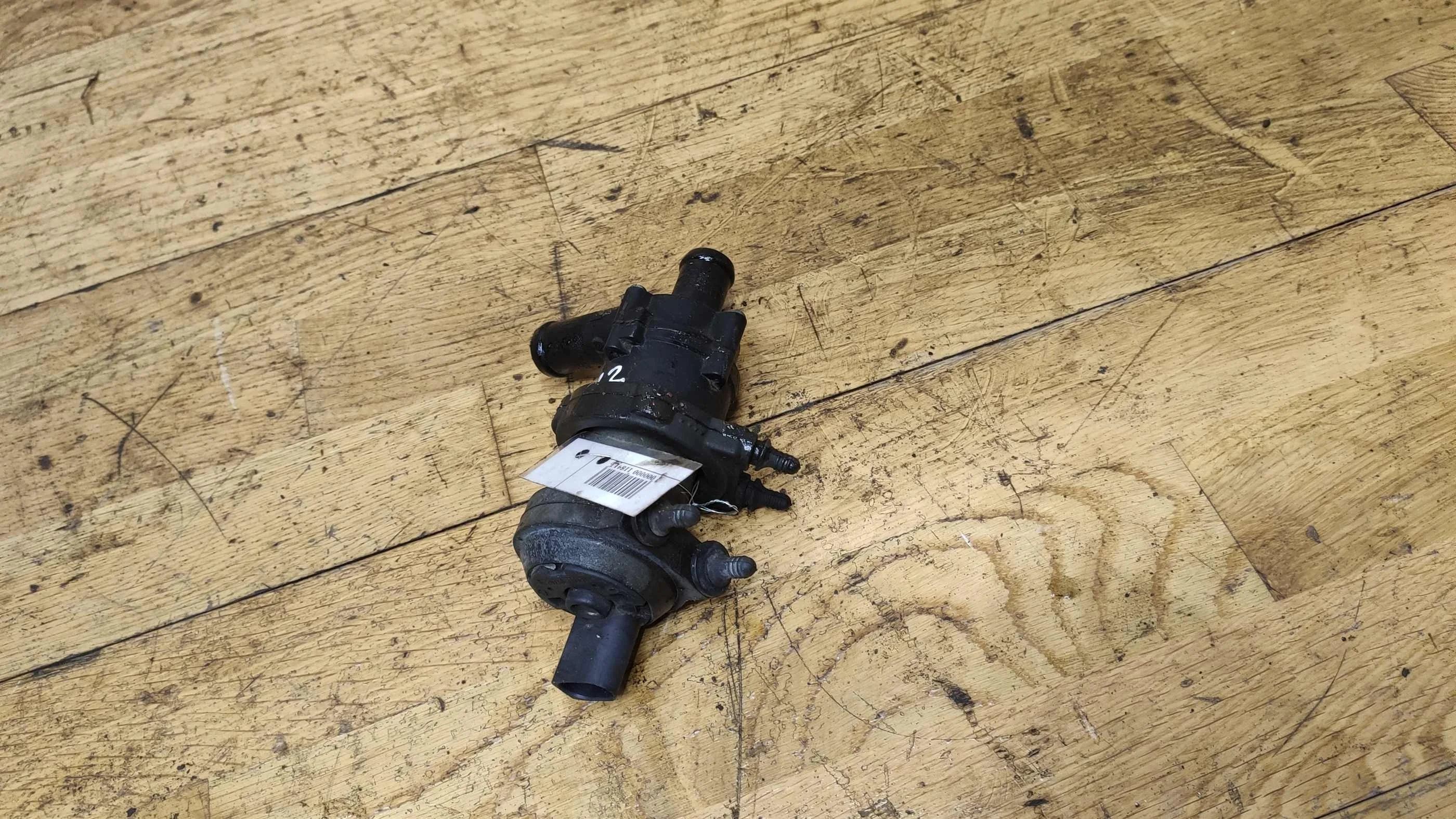 Насос дополнительный охлаждения двигателя Volkswagen touareg (арт. 20844)